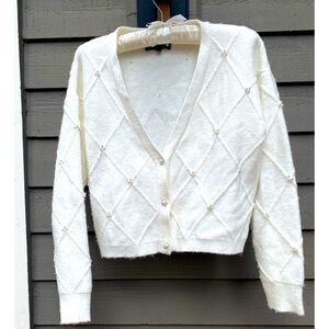 Broadway 38 Cream w pearls cardigan Stunning tank sold separately in my closet M
